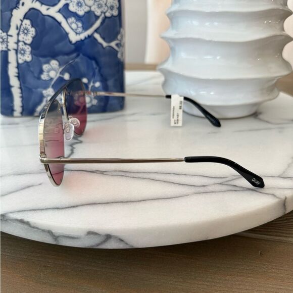 QUAY AUSTRALIA High Key Mini 60mm Aviator Sunglasses Silver Pink Revo - Picture 3 of 7